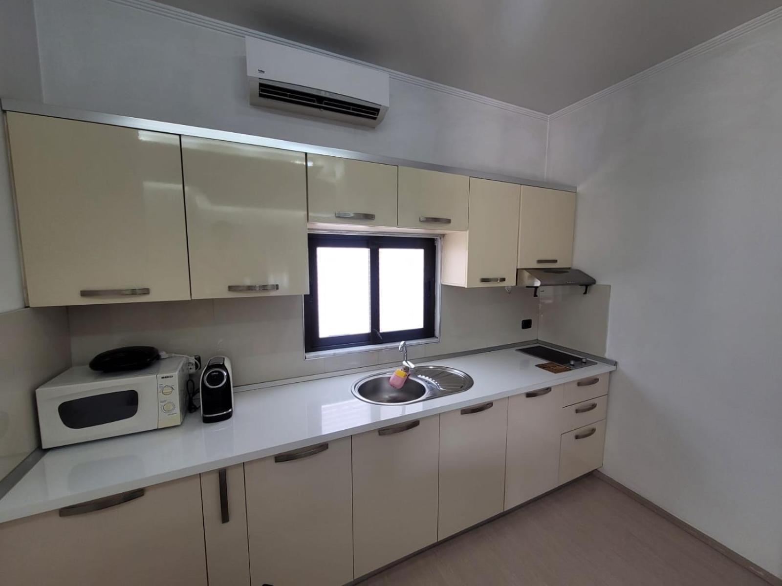 An Apartment With Fireplace Tirana Extérieur photo